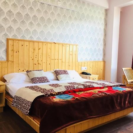Hotel Corner Retreat Manali  Bilik gambar